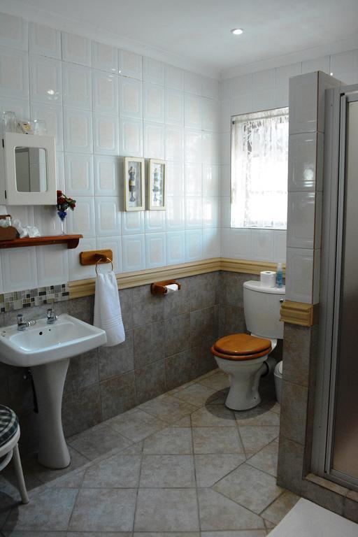 Le Chateau Guest House And Conference Centre كمبتون بارك المظهر الخارجي الصورة